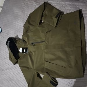 Running NWT PUMA SEASONS stormCELL Running Jacket